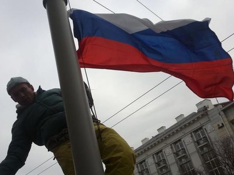 В Харькове триста пророссийских активистов требуют референдум о федерализации