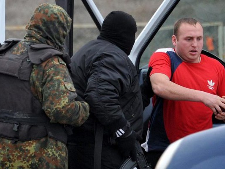 Похищенных в Крыму операторов освободили