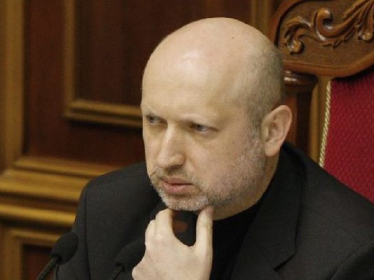 Турчинов уволил руководителей всех 10 районов Киева