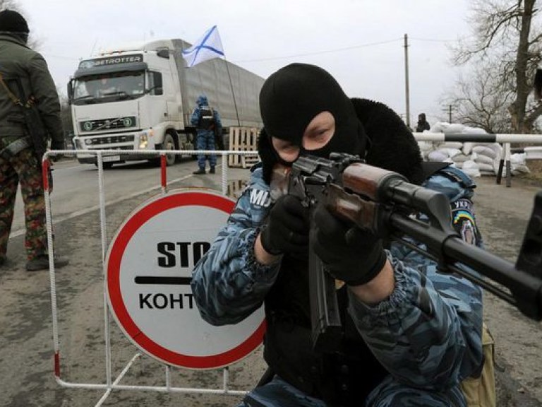 Крымская «самооборона» показывает свою власть запугиваниями &#8212; Пилунский