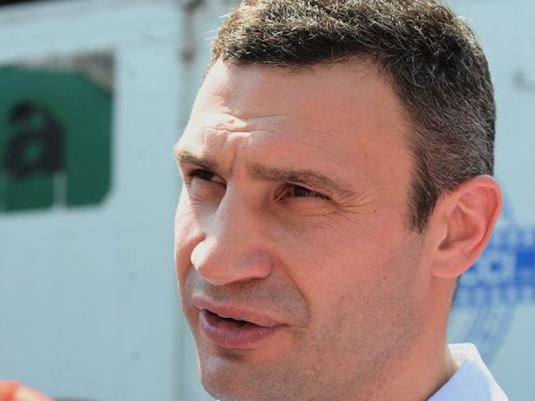 Конфликт Кличко и Турчинова усиливает позиции Порошенко – эксперт