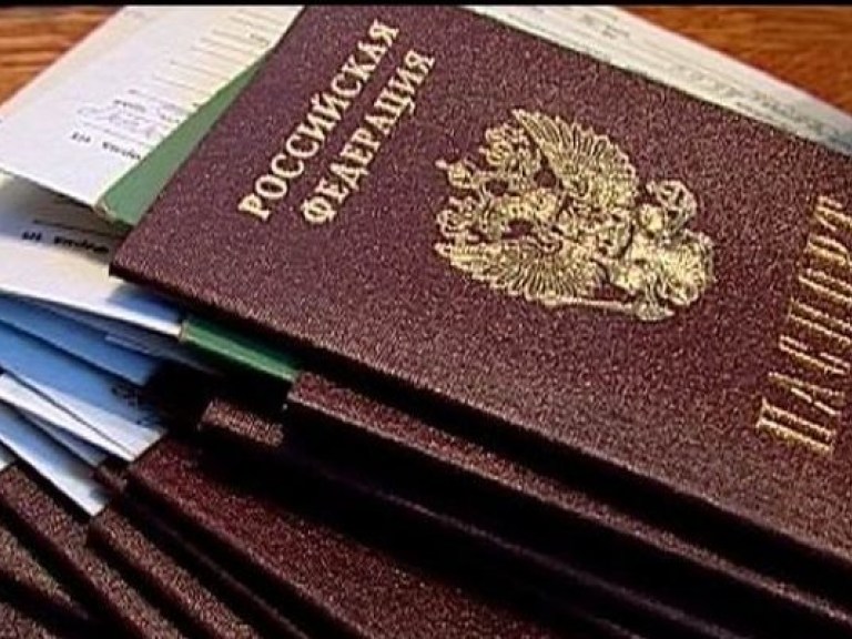 За неделю в Крыму выдано 6500 российских паспортов