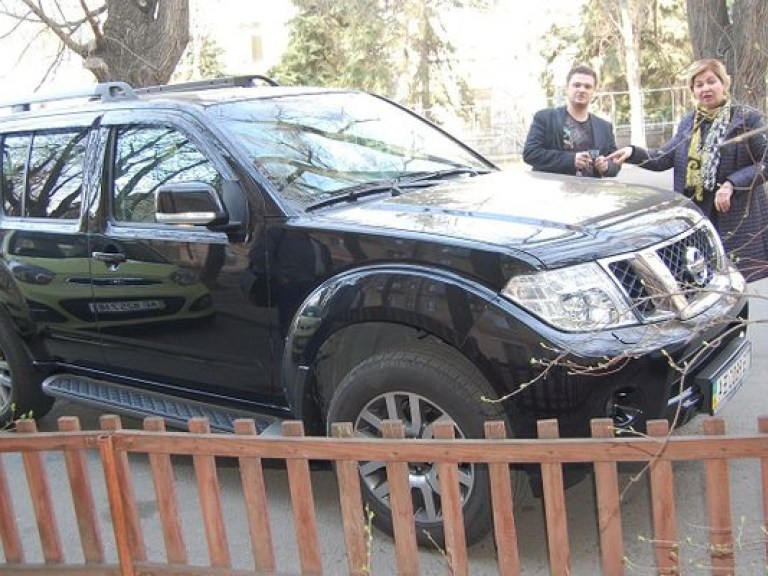 В Днепропетровске совершено нападение на депутата от КПУ (ФОТО)