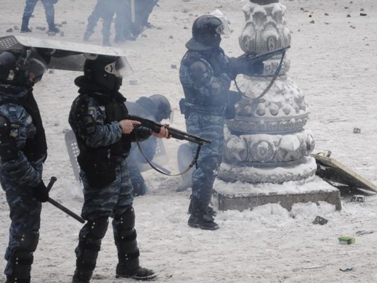 Во время событий на Майдане милиция превысила свои полномочия — Янукович