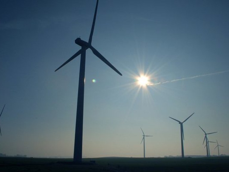 Германии стоит ограничить скорость развития солнечной и ветроэнергетики &#8212; Еврокомиссар Эттингер