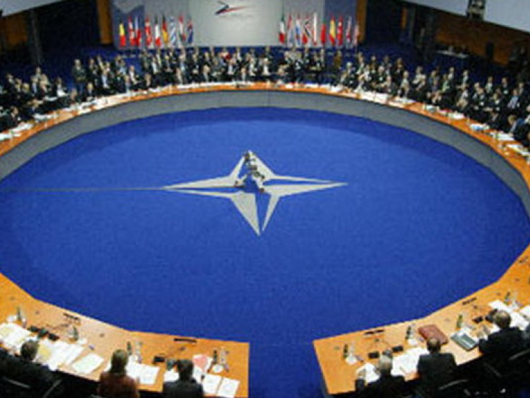 НАТО прекращает сотрудничество с парламентом РФ