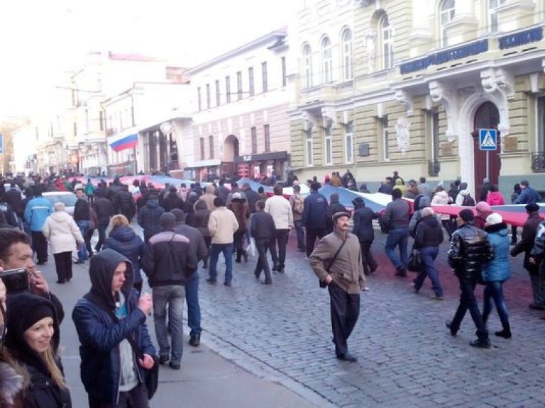 В Харькове во время столкновений на митингах пострадало около 15 человек