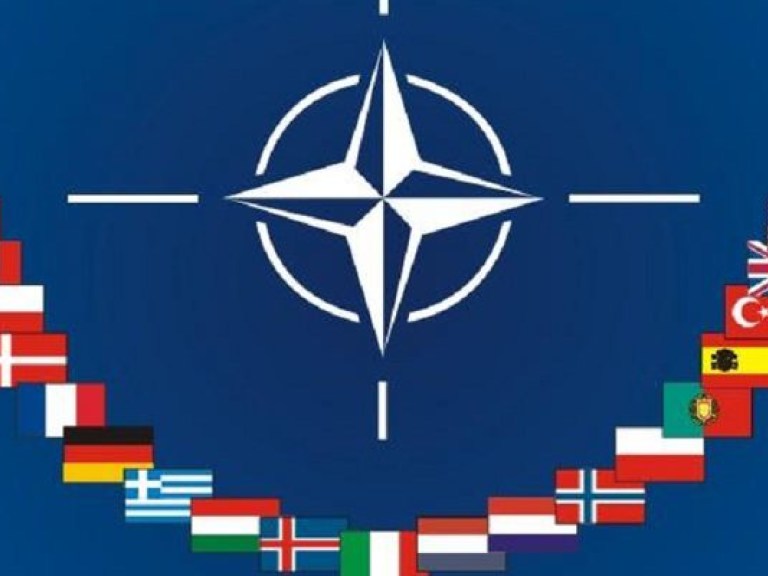 Если Россия вторгнется на восток Украины, то НАТО обязано вступить в конфликт — президент Чехии
