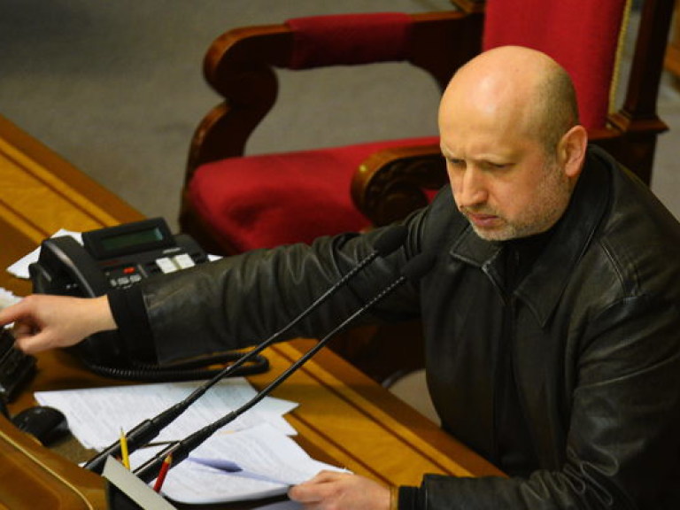 Турчинов пообещал выключать депутатов за оскорбления