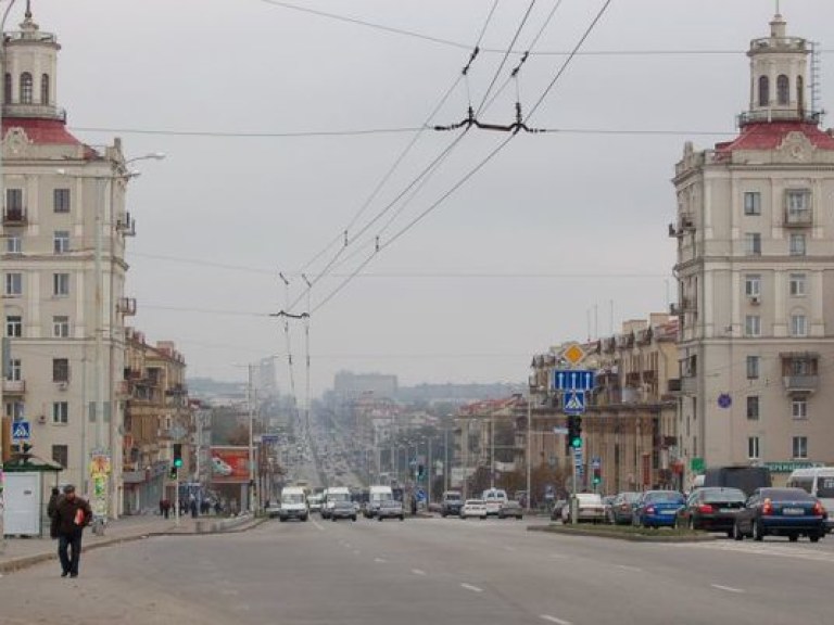 В Запорожье митинговали за федерацию и русский язык