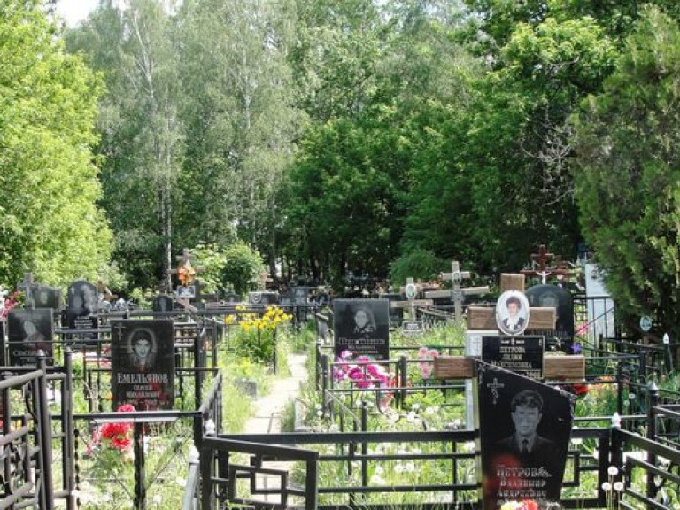 В Одессе осквернили еврейские могилы