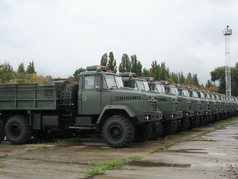 Россияне грабят военную технику, которая подлежит отправке на материковую часть Украины – Минобороны