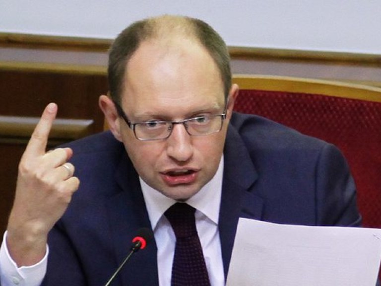 Кабмин ожидает от парламента принятия 3 важных законопроектов — Яценюк
