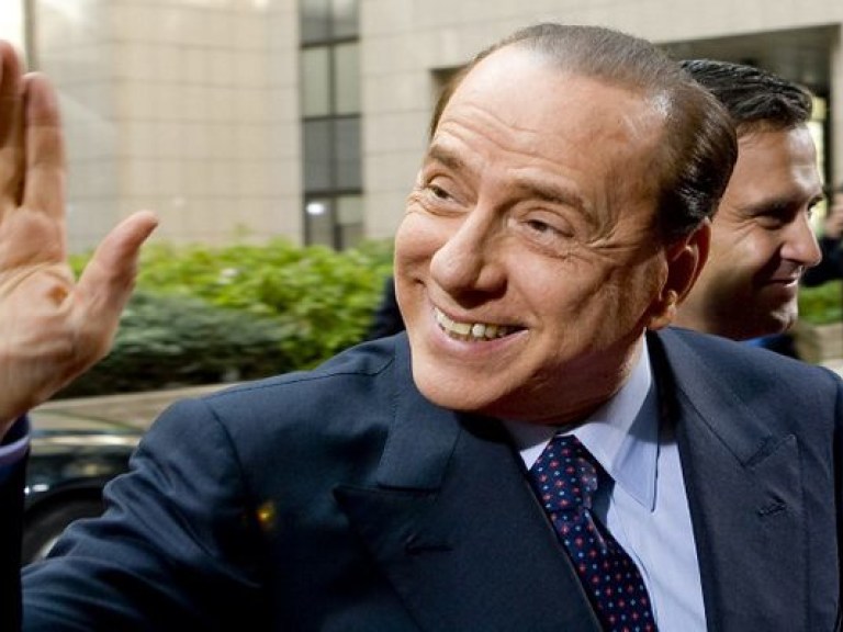 Берлускони вместо тюрьмы займется общественными работами