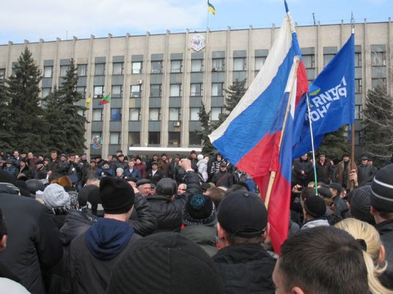 В Горловке неизвестные пытались захватить горотдел милиции