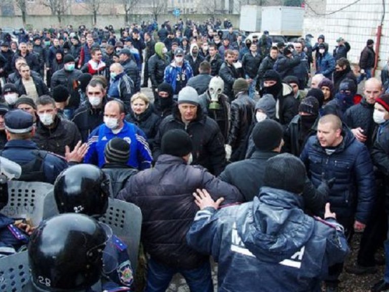 В Горловке пророссийские протестующие захватили здание милиции