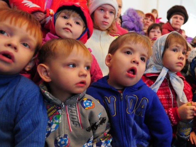 В Крыму остается около 5000 детей-сирот и детей, лишенных родительской опеки — представитель омбудсмена