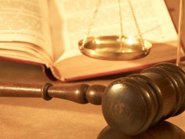 Выборность судей несет угрозу политизации судебной власти – правозащитник