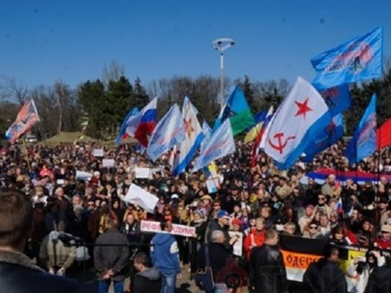 На митинге в Одессе сторонники федерализации требовали отставки председателя Одесской ОГА