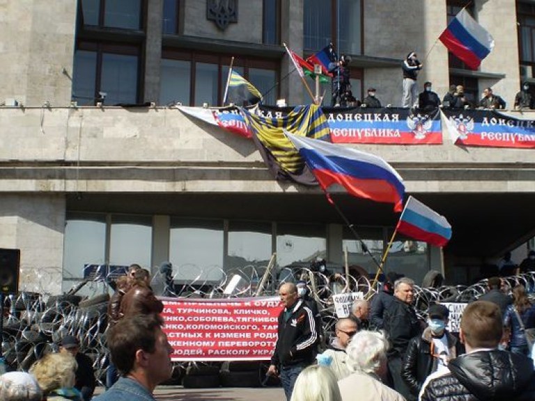 Три четверги жителей Юго-Востока не одобряют вооруженный захват админзданий — опрос