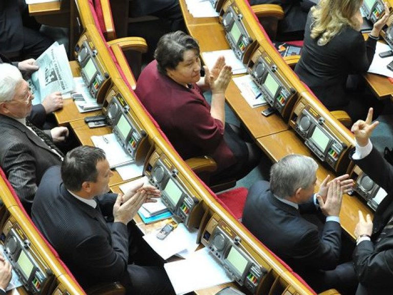 Сегодня парламент рассмотрит поправки к закону о выборах депутатов местных советов