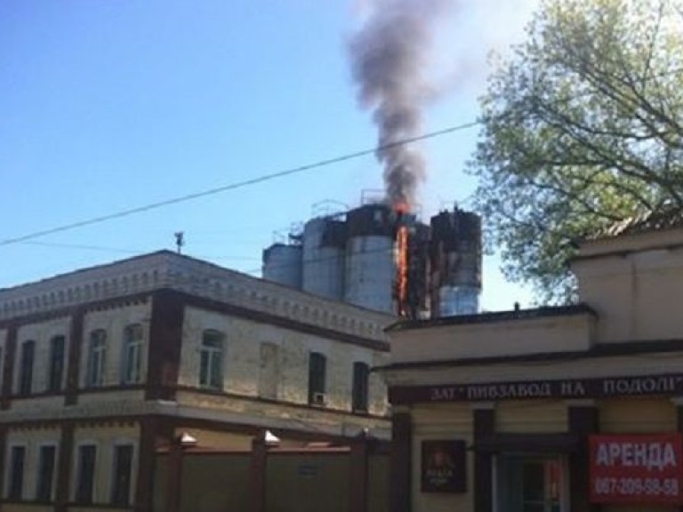 В Киеве на подольском пивзаводе горел утеплитель