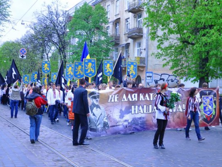 Эсэсовский марш прошел по улицам Львова