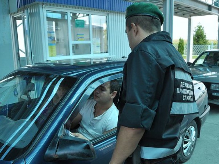 Кабмин временно закрыл 27 пунктов пропуска через госграницу в Крыму