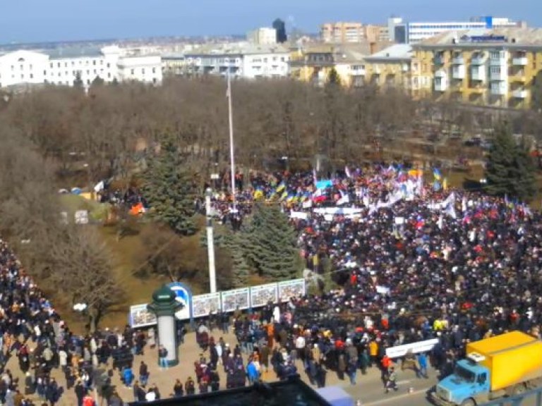 В Луганске милиция освободила здание горсовета