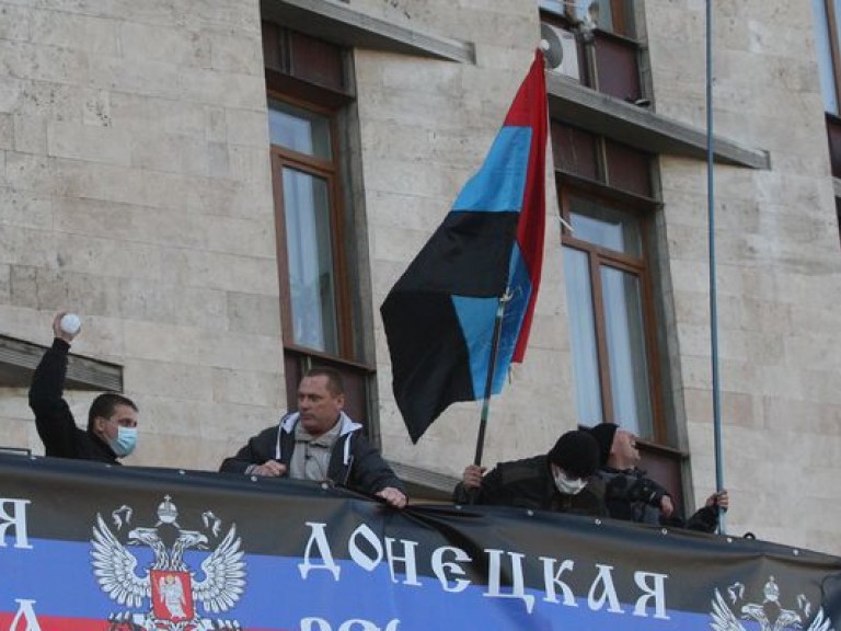 В Горловке протестующие захватили здание милиции (ФОТО)