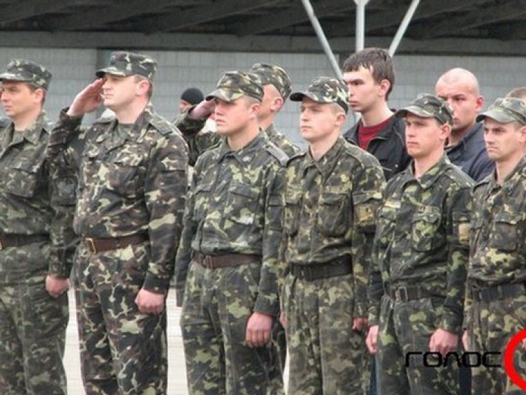 14% украинцев готовы добровольно пойти в армию, если Россия нападет на Украину &#8212; опрос