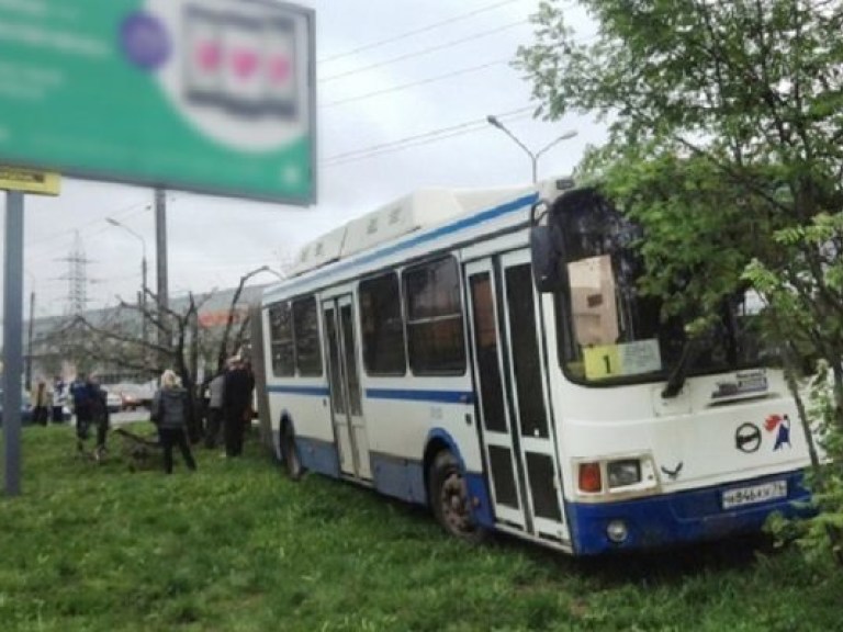 8-летний мальчик угнал автобус
