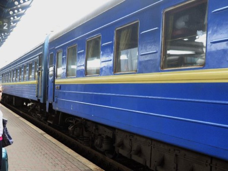 На 11 мая «Укрзализныця» назначила дополнительный поезд Днепропетровск &#8212; Киев