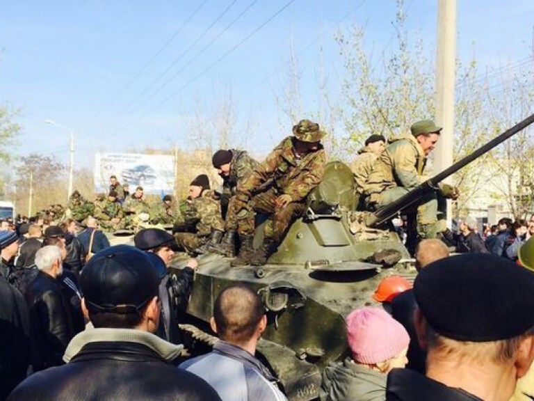 Аваков: В Мариуполе около 20 боевиков было уничтожено, четверо взяты в плен