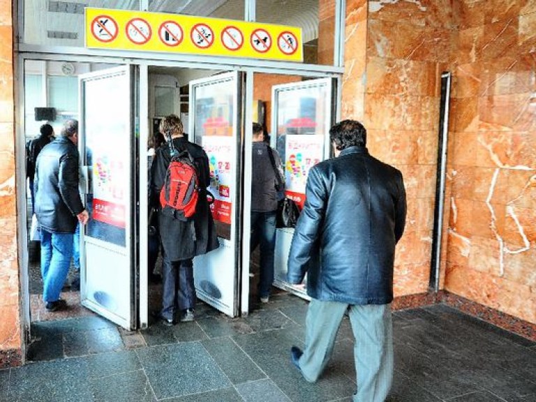 В Киеве закрыли станцию метро из-за подозрительного предмета