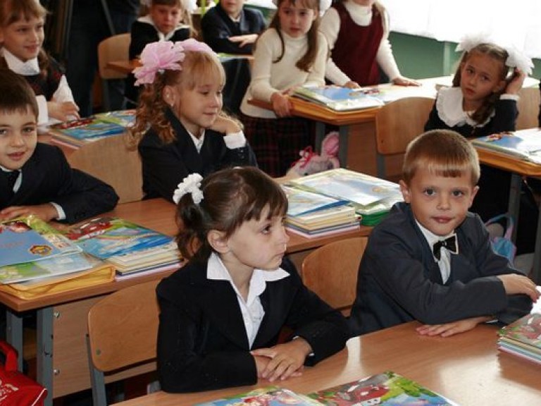 В Донецке планируют захватить более 80 школ для проведения референдума 11 мая — Донецкая ОГА