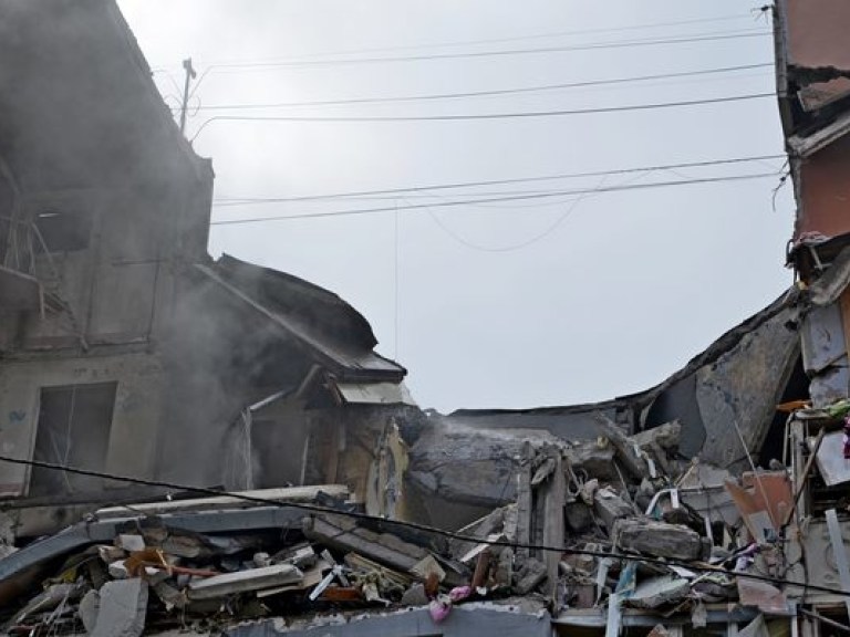 ГСЧС: В результате взрыва в доме в Николаеве трое погибли, пятеро ранены
