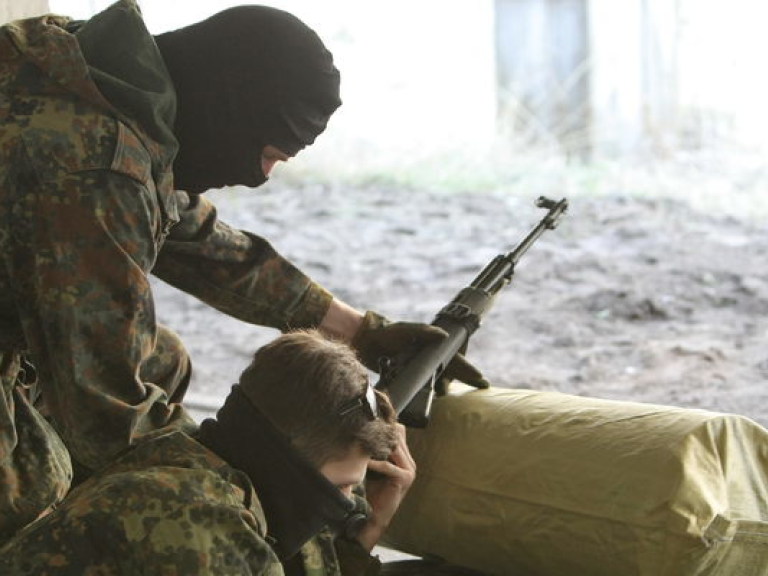 Под Краматорском идет ожесточенный бой между боевиками и украинским военными