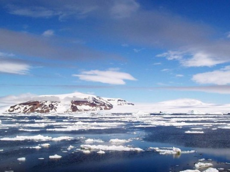 Под Антарктидой регистрируется деформация земной коры