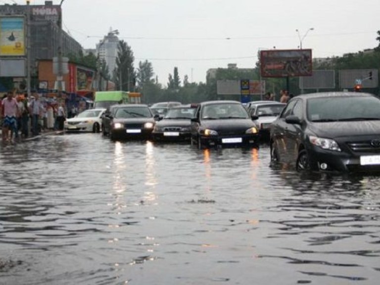 В результате наводнений в Боснии и Сербии погибло как минимум 20 человек (ФОТО, ВИДЕО)