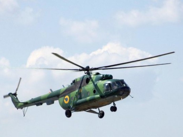 Митинг крымских татар в Бахчисарае заглушали военные вертолеты