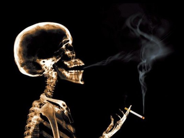 Минэкономики предлагает вернуть рекламу сигарет