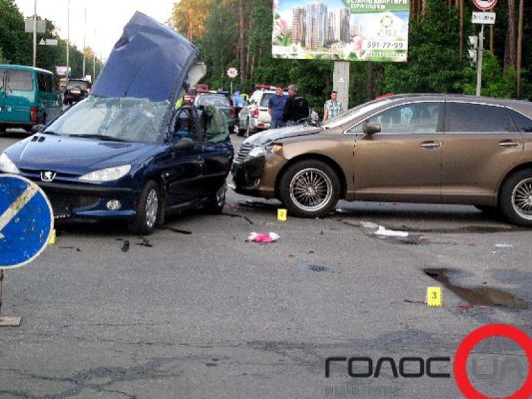 В Киеве в ДТП на Новой окружной дороге погиб мотоциклист (ФОТО)