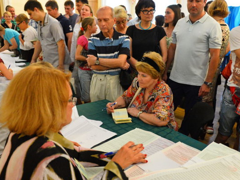 Очереди на избирательных участках образовались по двум причинам – Айвазовская