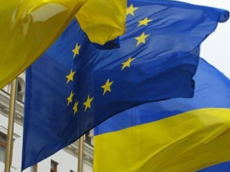ЕС не исключил введения безвизового режима с Украиной к концу года