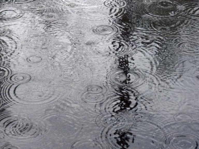 Завтра Украину накроют дожди