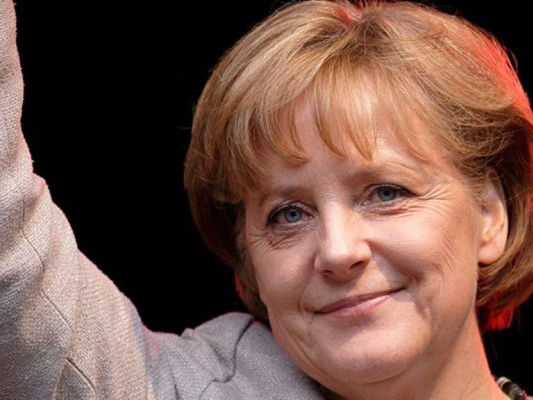Меркель стремится к углублению отношений между ЕС и Украиной