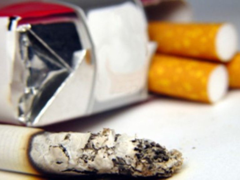 Украинские подростки стали больше курить