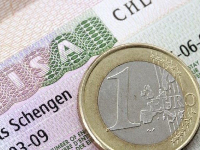 Германия готова выдавать украинцам бесплатные визы