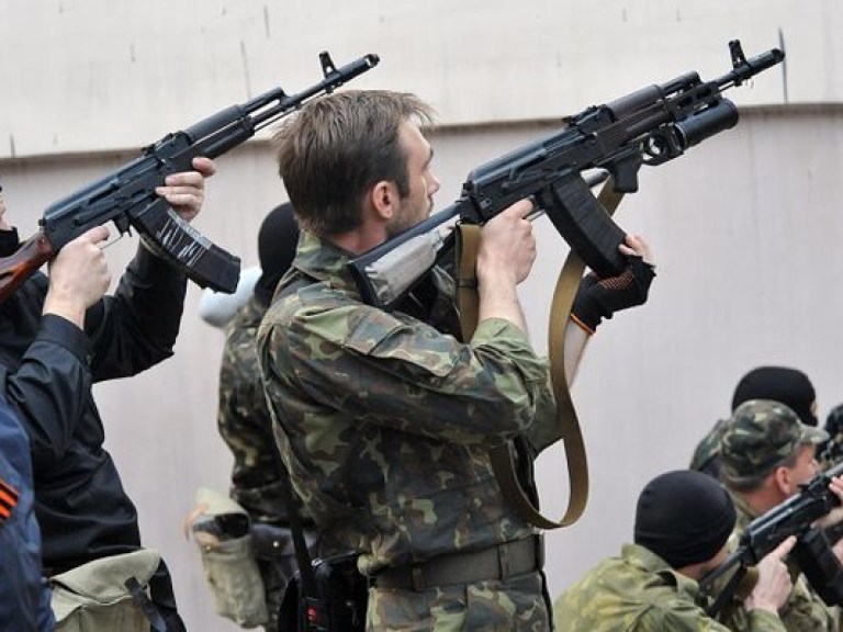 Получасовое перемирие между луганскими пограничниками и боевиками закончилось, снова ведется бой